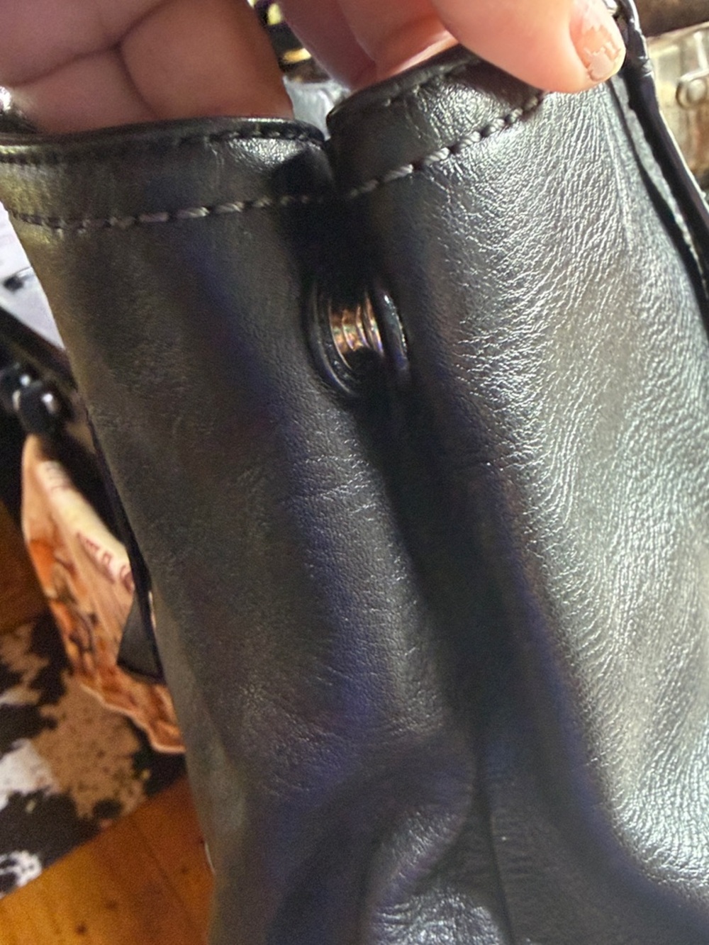 Coach Hampton Weekend Embossed - Picture 5 of 9